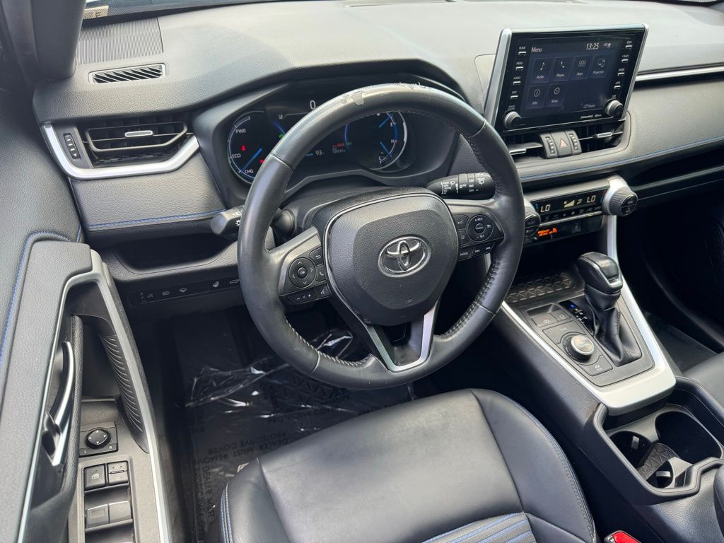 2021 Toyota RAV4 Hybrid XSE photo 17