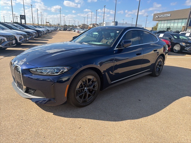 2023 BMW i4 40's photo