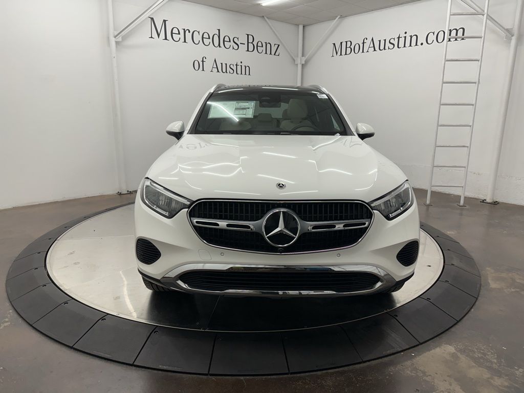 2026 Mercedes Benz GLC 300 4MATIC photo 2