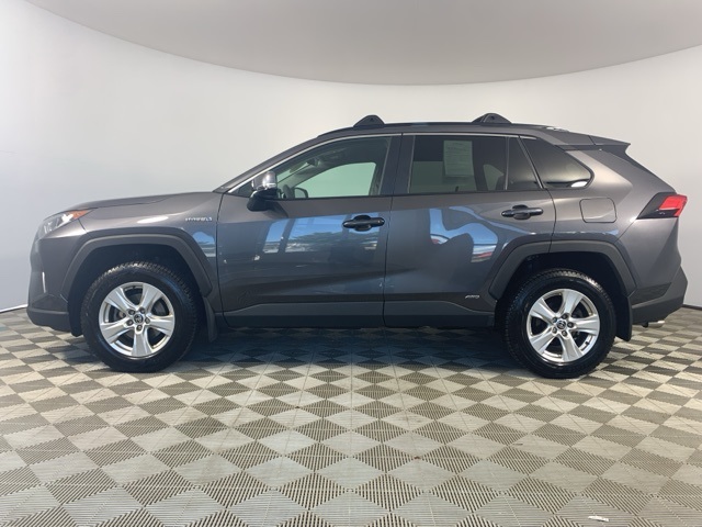 2021 Toyota RAV4 Hybrid XLE photo 3