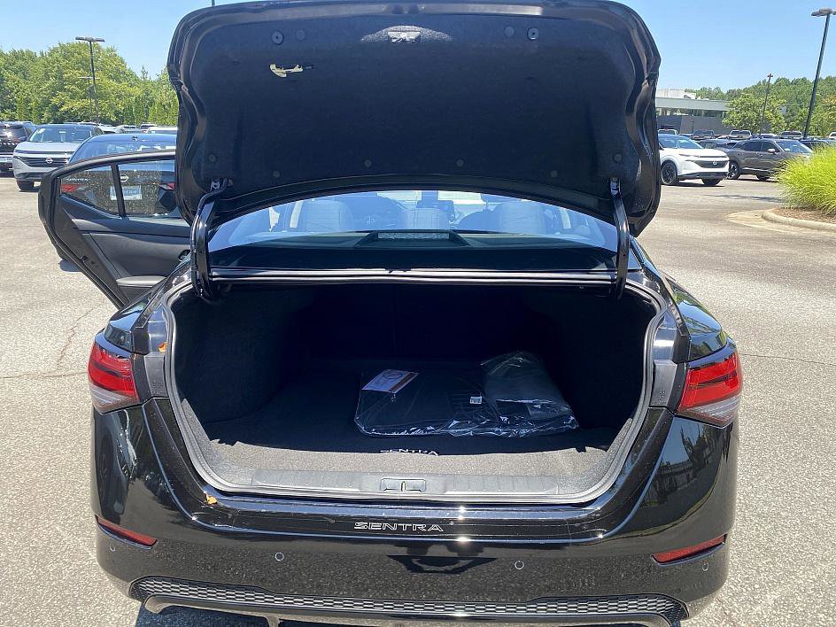 2025 Nissan Sentra SV photo 20