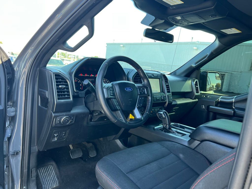 2020 Ford F-150 XLT photo 10