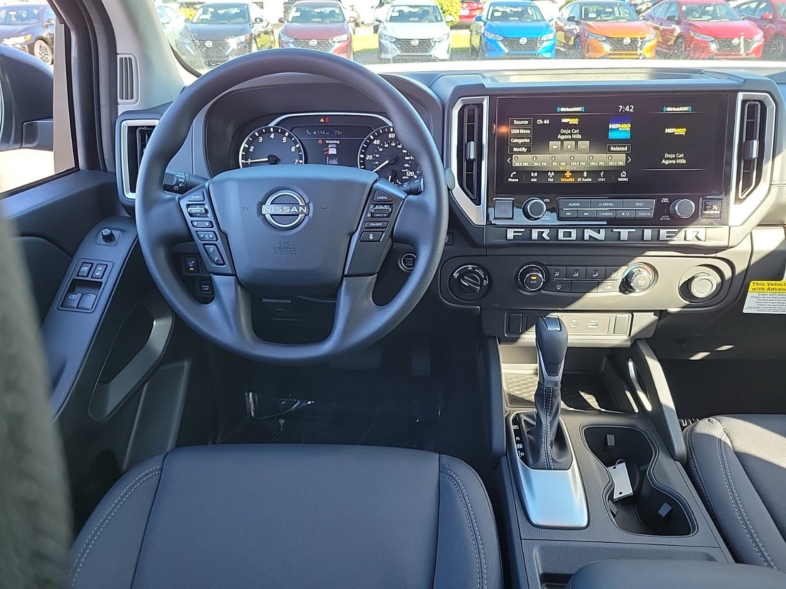 2025 Nissan Frontier SV photo 10