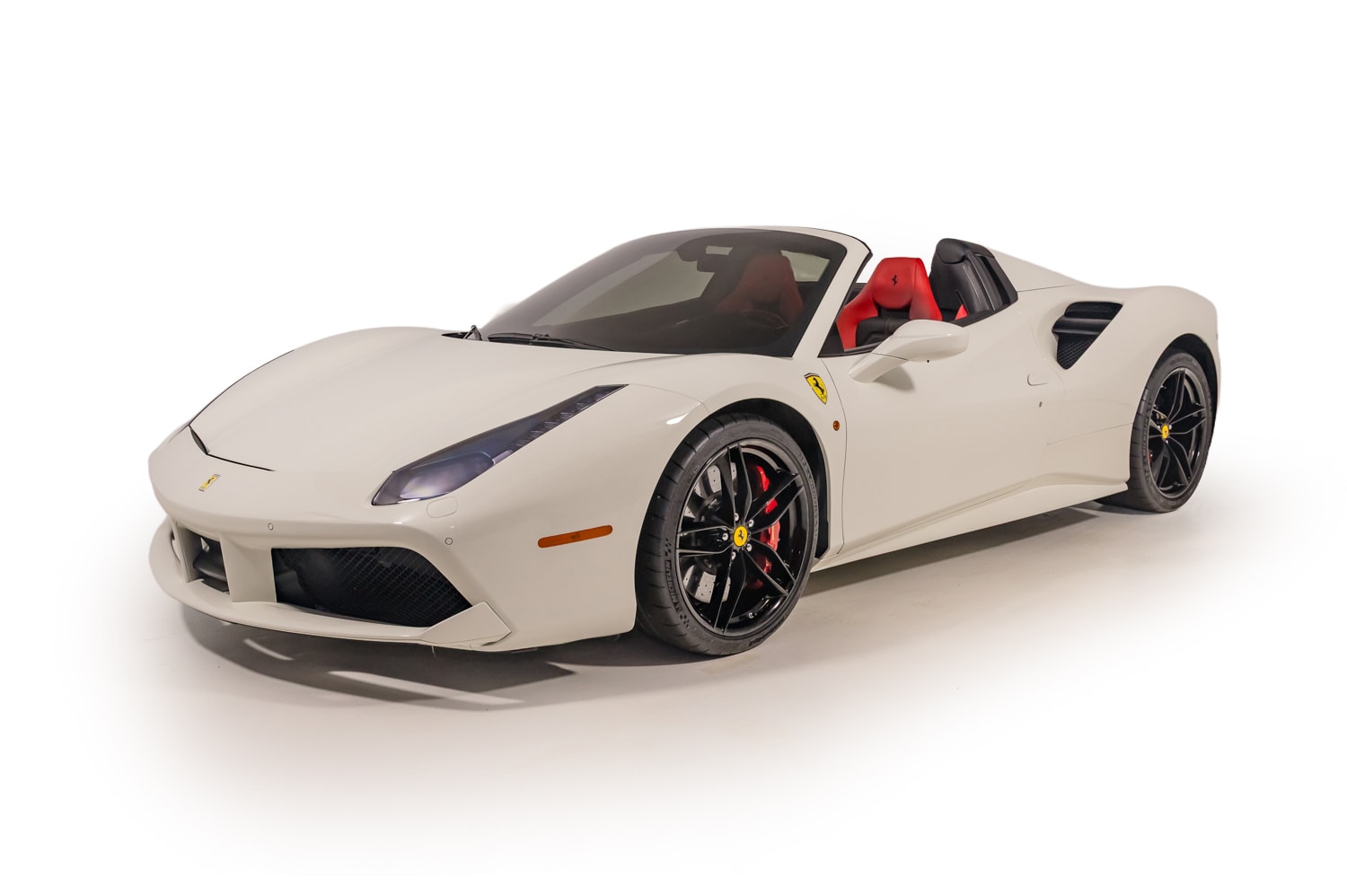 2019 Ferrari 488 Spider photo 2