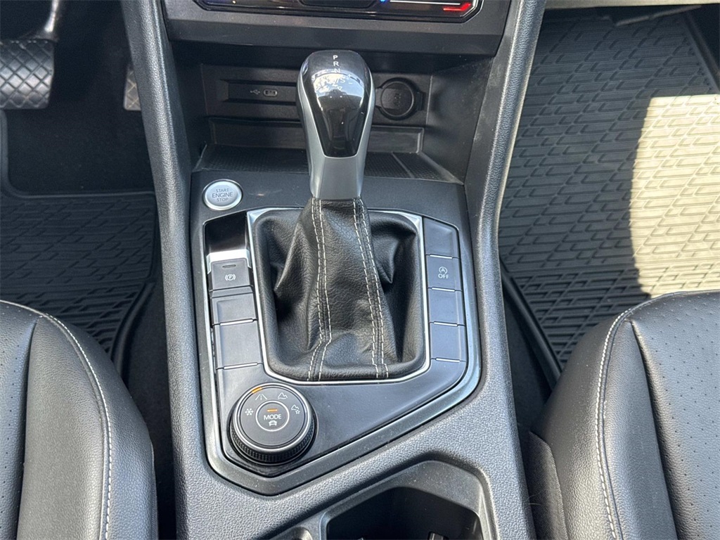 2022 Volkswagen Tiguan SE photo 21