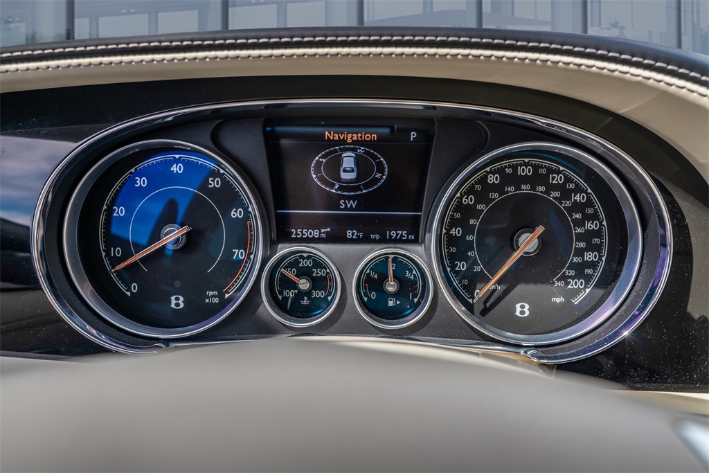 2018 Bentley Flying Spur V8 photo 30