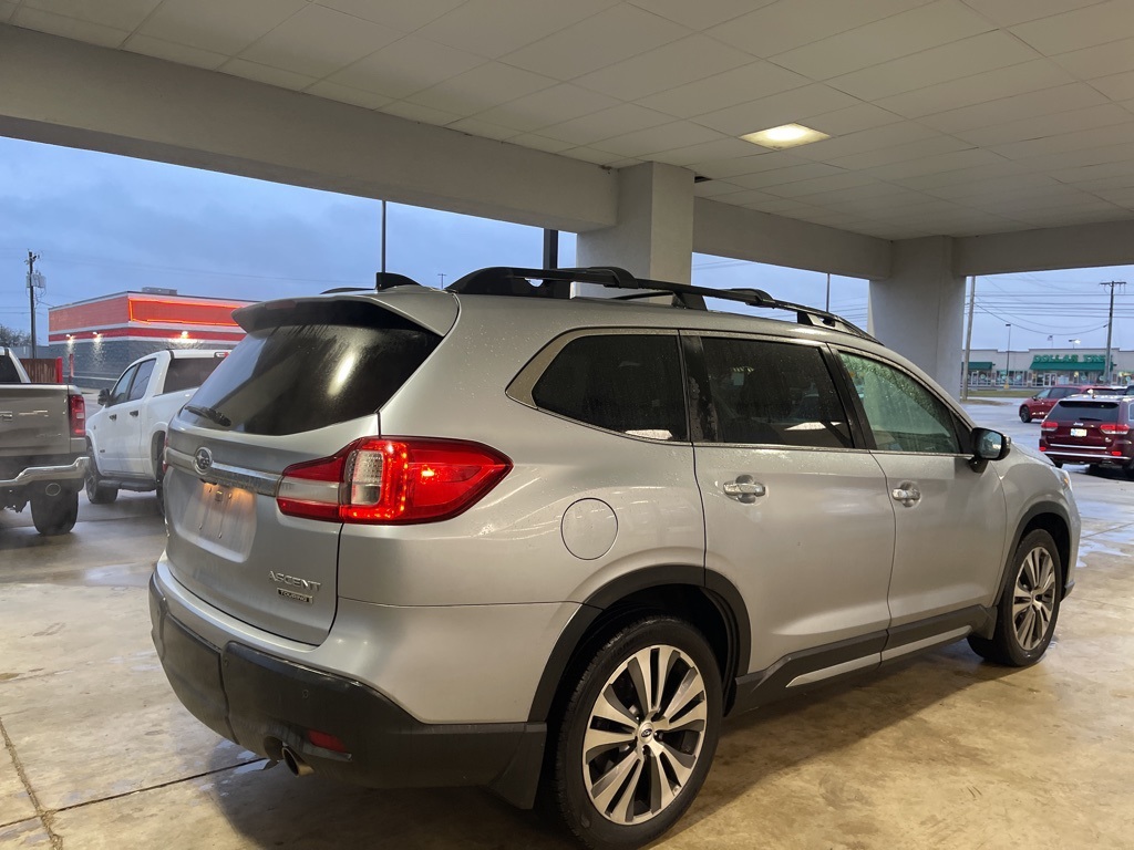 2022 Subaru Ascent Touring photo 4