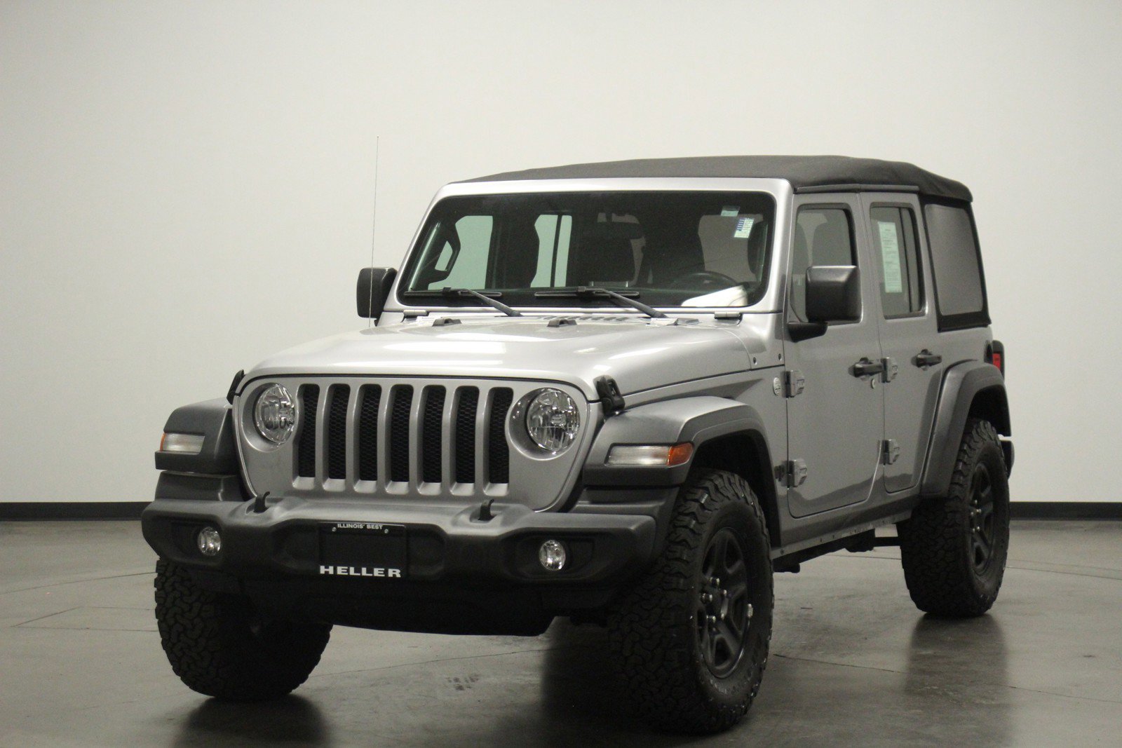 2018 Jeep Wrangler Unlimited Sport photo 3