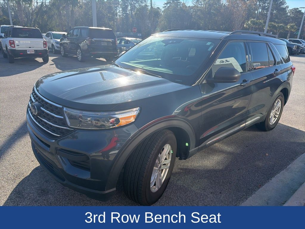 2022 Ford Explorer XLT photo 2