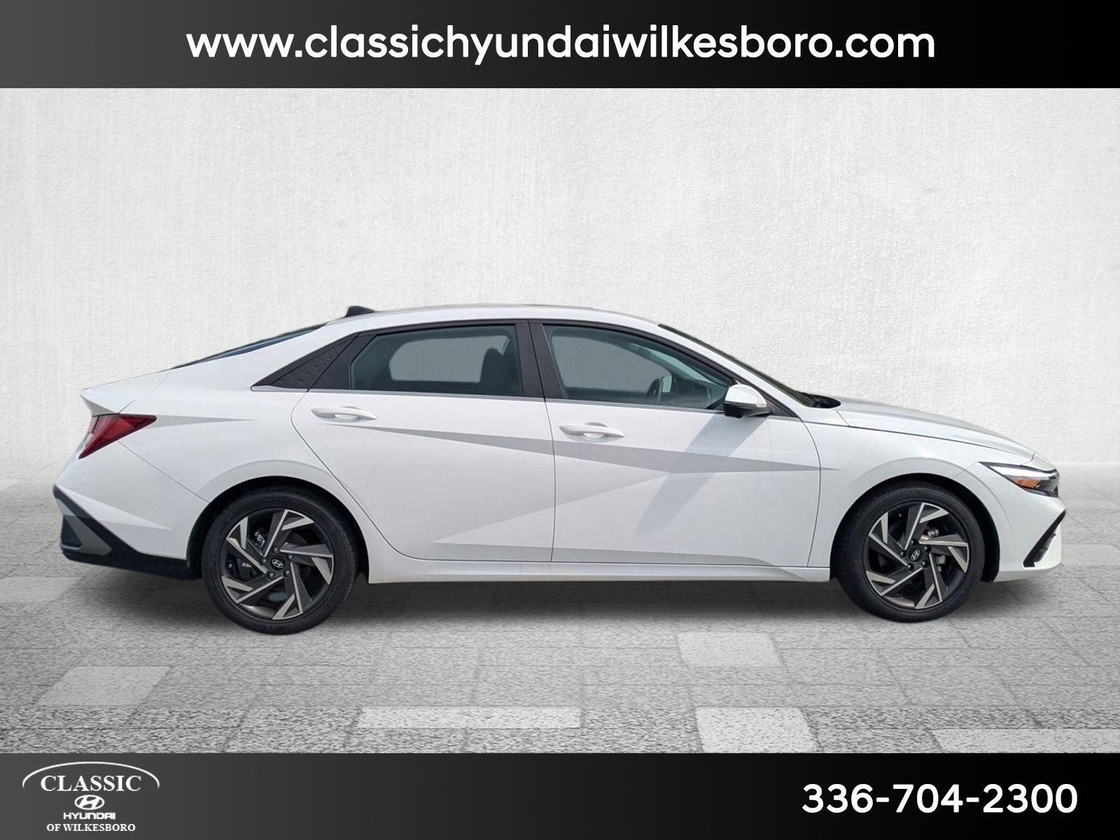 2024 Hyundai Elantra Limited photo 4