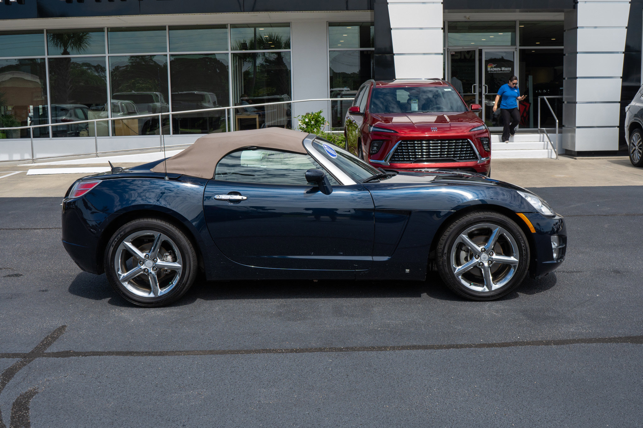 Used 2007 Saturn Sky Roadster with VIN 1G8MB35B67Y113478 for sale in Conway, SC