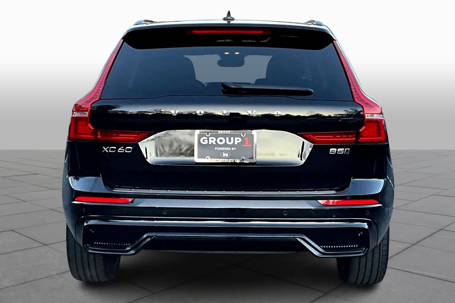 2024 Volvo XC60 Plus photo 4