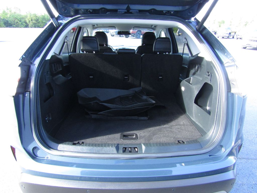 2019 Ford Edge SEL photo 7