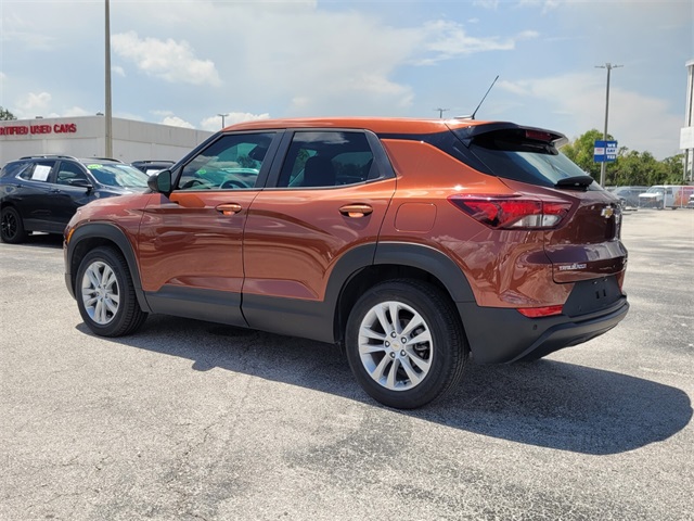 2021 Chevrolet Trailblazer LS photo 4