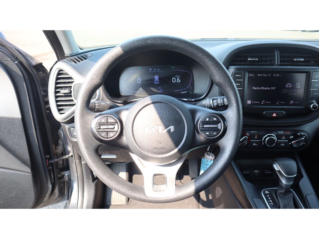 2023 Kia Soul LX photo 11