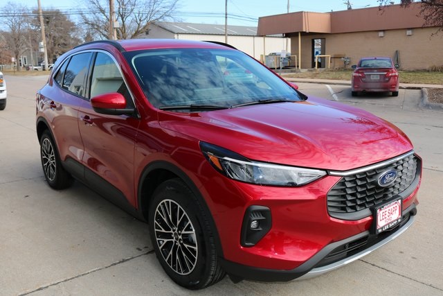 2024 Ford Escape Plug-In Hybrid photo 4
