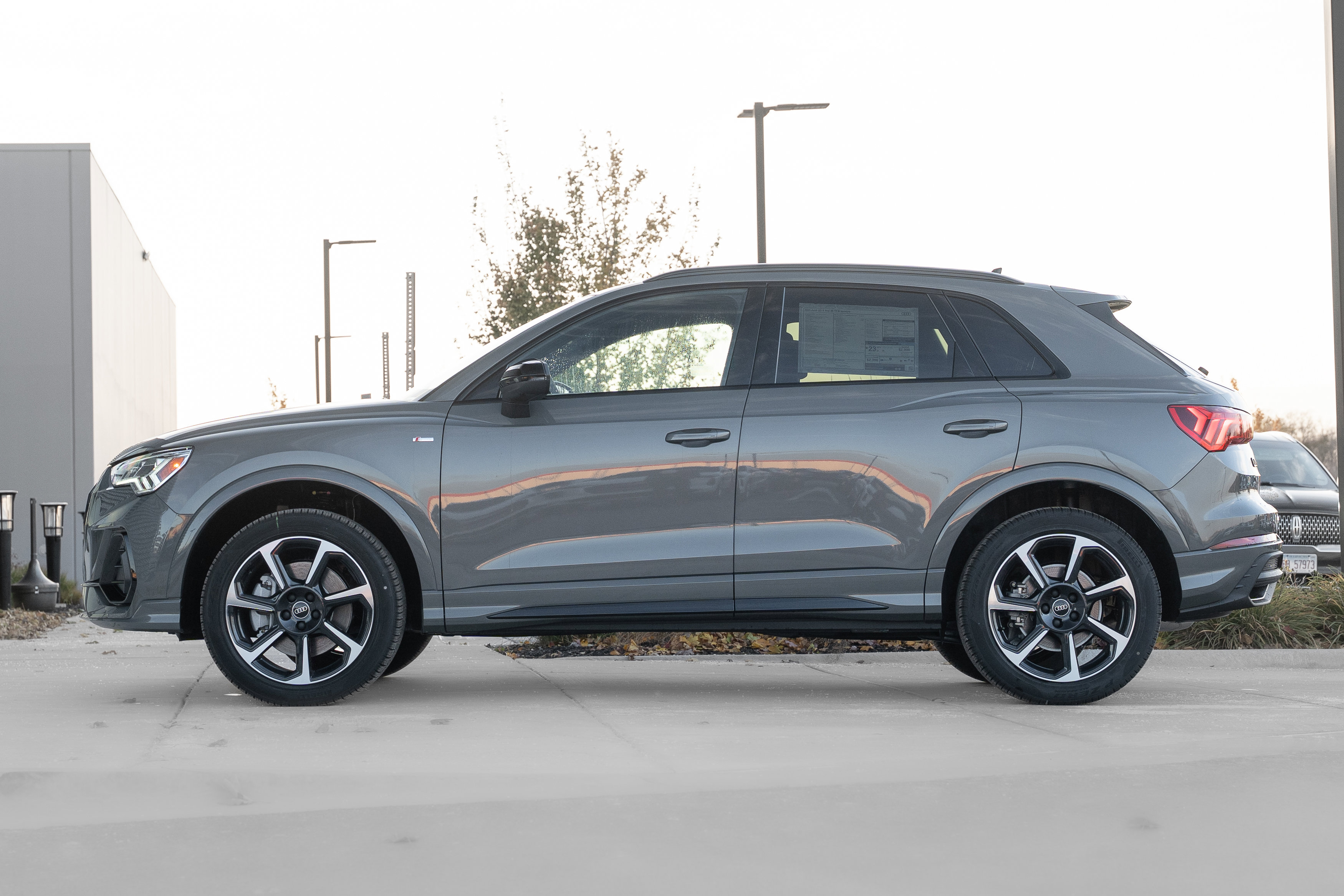 2025 Audi Q3 S line Premium Plus photo 2