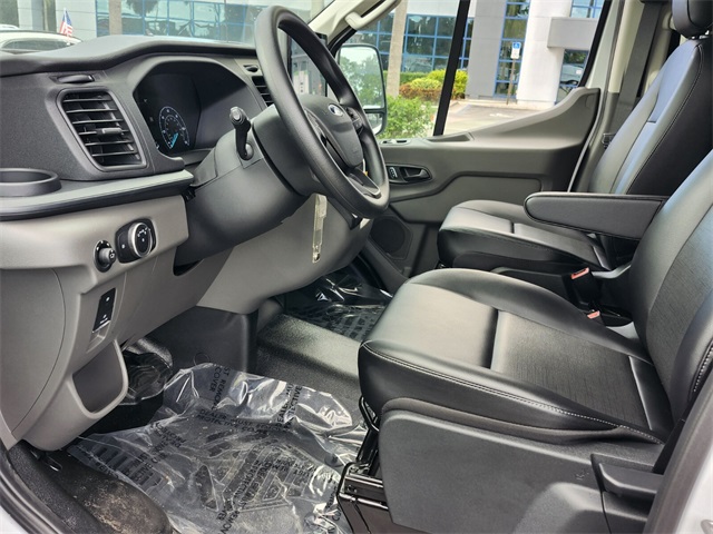 2024 Ford Transit photo 2