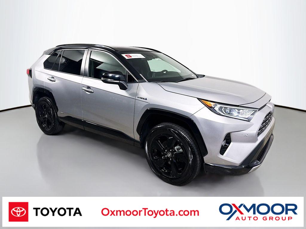 2020 Toyota RAV4 XSE's photo