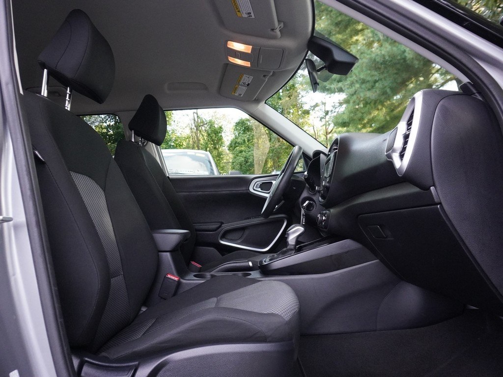 2022 Kia Soul LX photo 30
