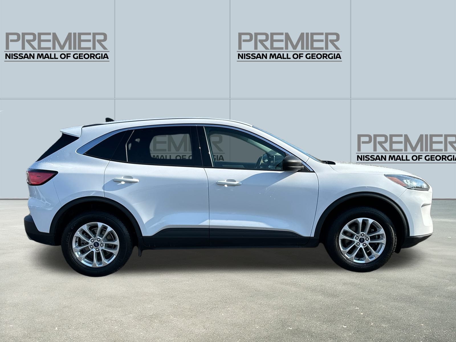 2022 Ford Escape SE photo 4