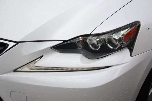 2014 Lexus IS 350 photo 2