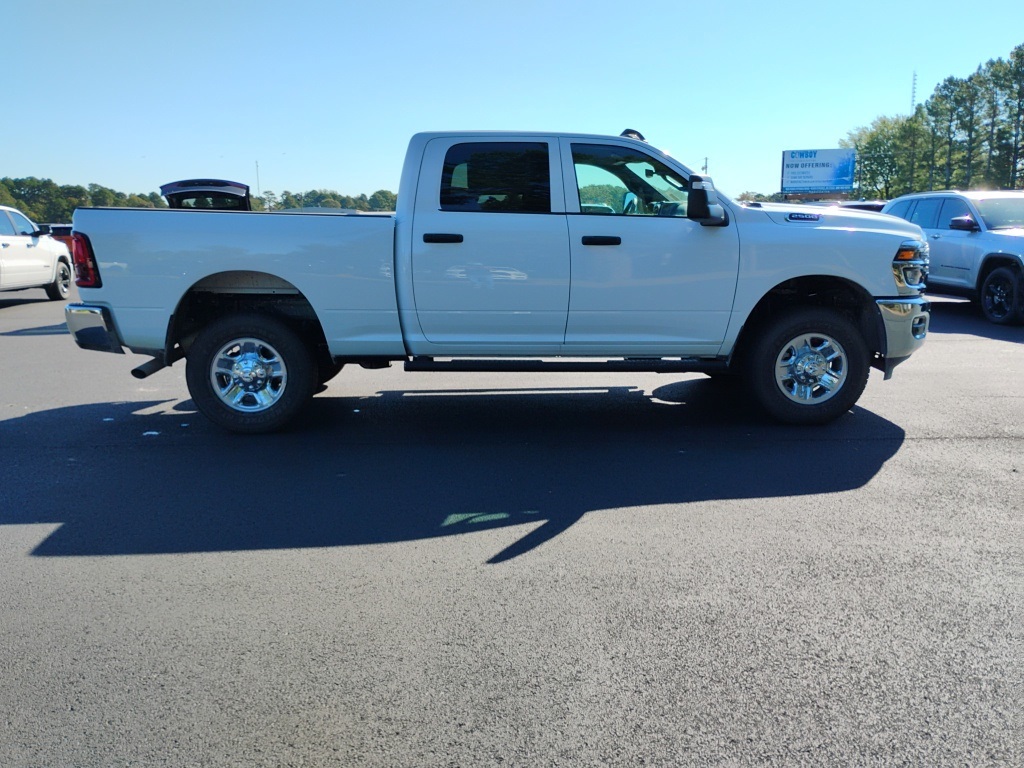 2026 Ram 2500 Tradesman photo 4