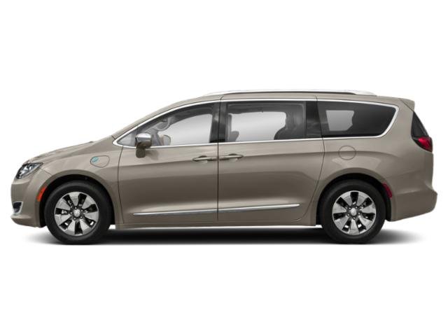2017 Chrysler Pacifica Hybrid photo 3