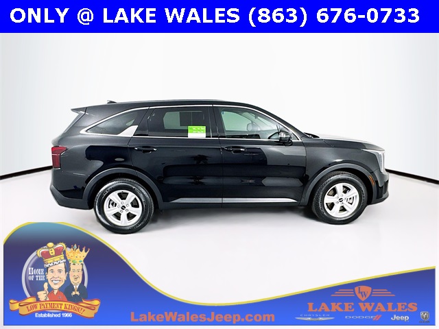 2024 Kia Sorento LX photo 7