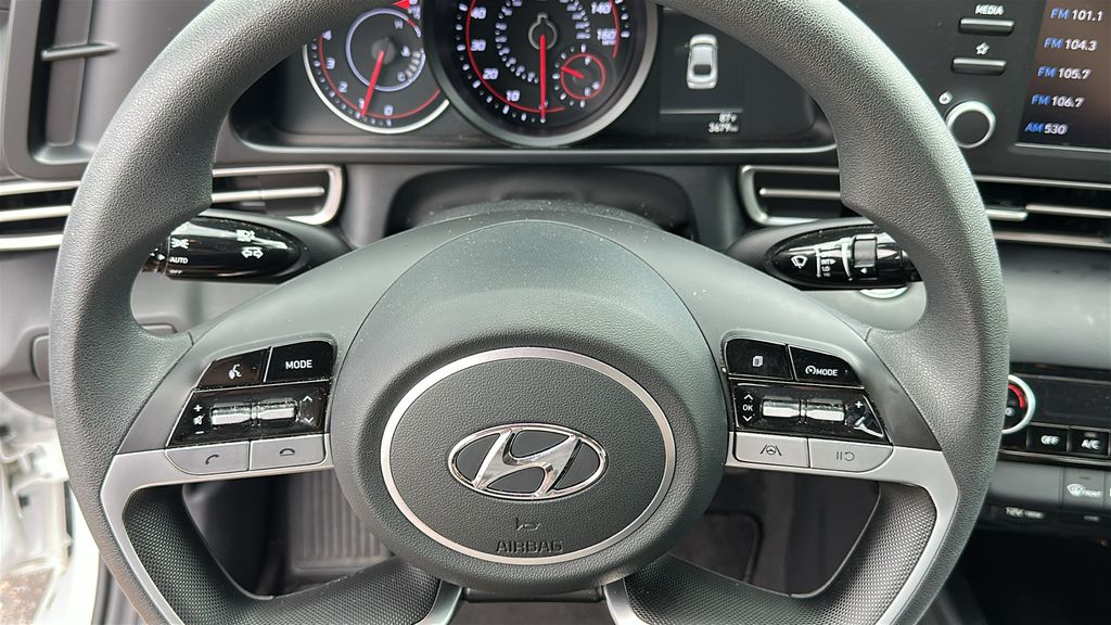 2023 Hyundai Elantra SEL photo 11