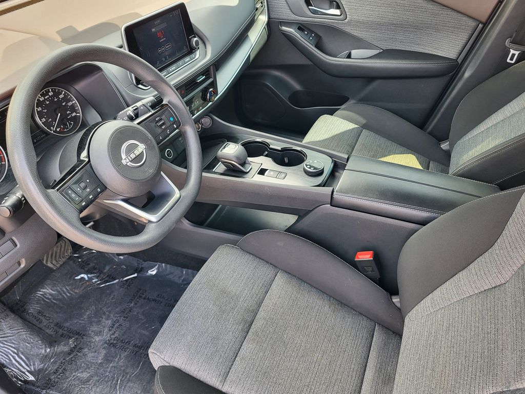 2023 Nissan Rogue SV photo 8