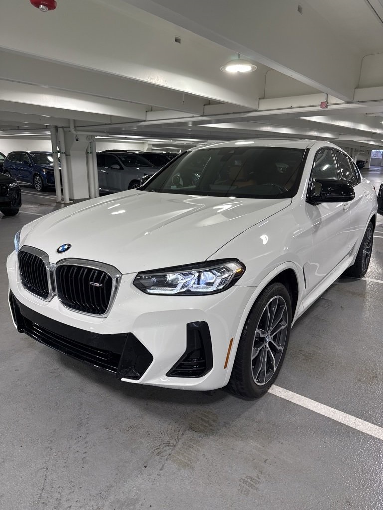 2022 BMW X4 M40i's photo