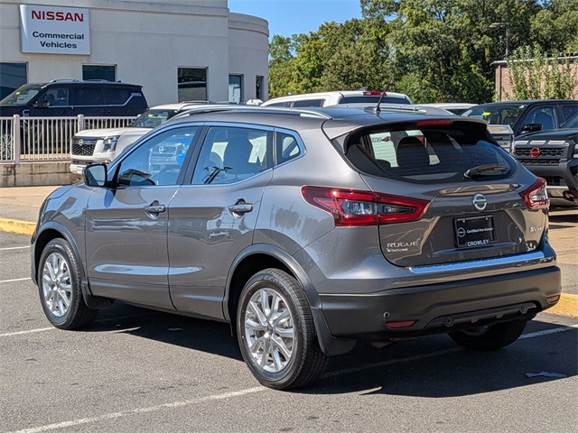 2021 Nissan Rogue Sport SV photo 2