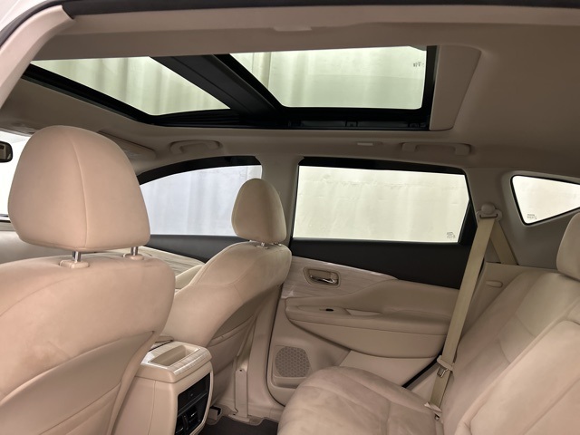 2015 Nissan Murano SV photo 16