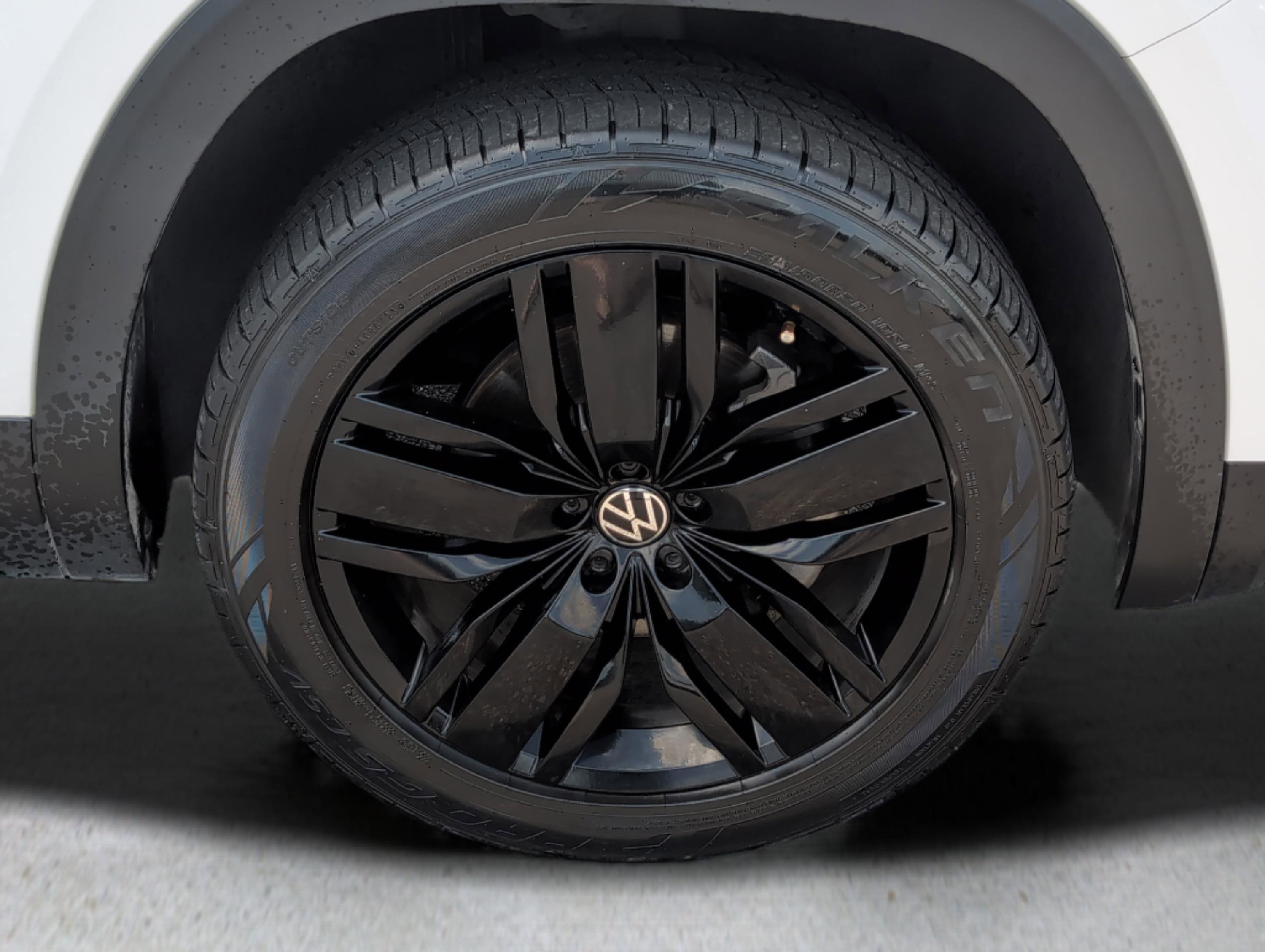 2021 Volkswagen Atlas Cross Sport photo 4