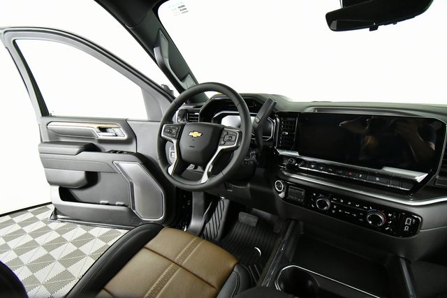 2025 Chevrolet Silverado 3500HD High Country photo 18