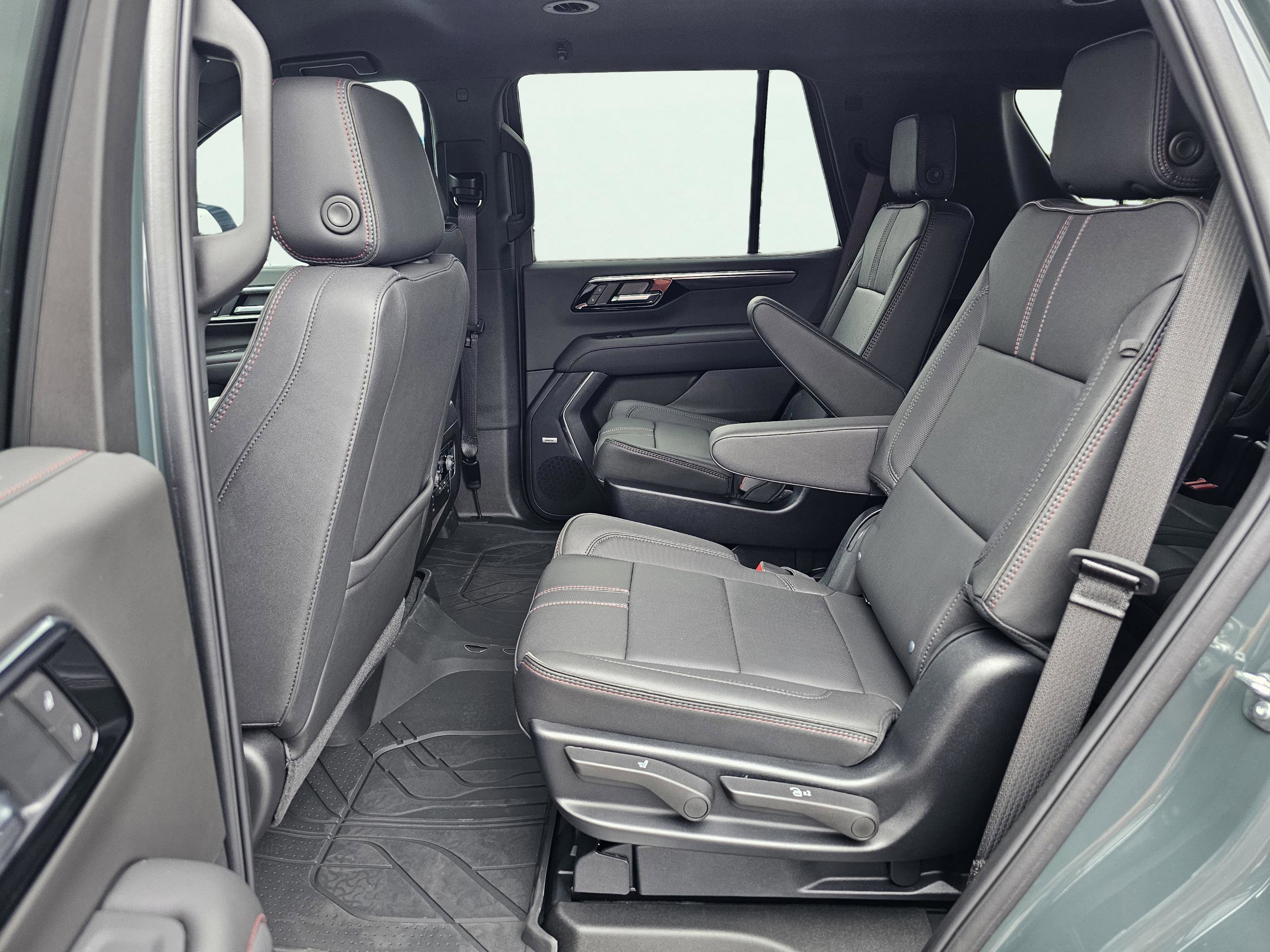 2025 Chevrolet Tahoe RST photo 22