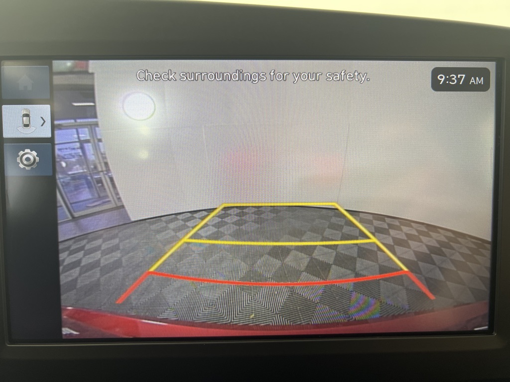 2025 Hyundai Elantra SEL Sport photo 3