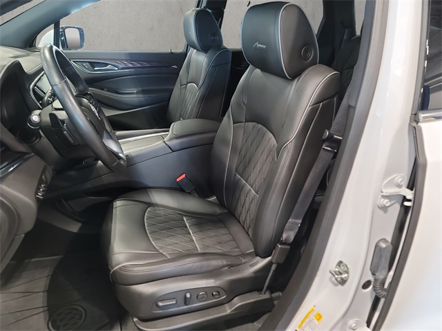 2024 Buick Enclave Avenir photo 10
