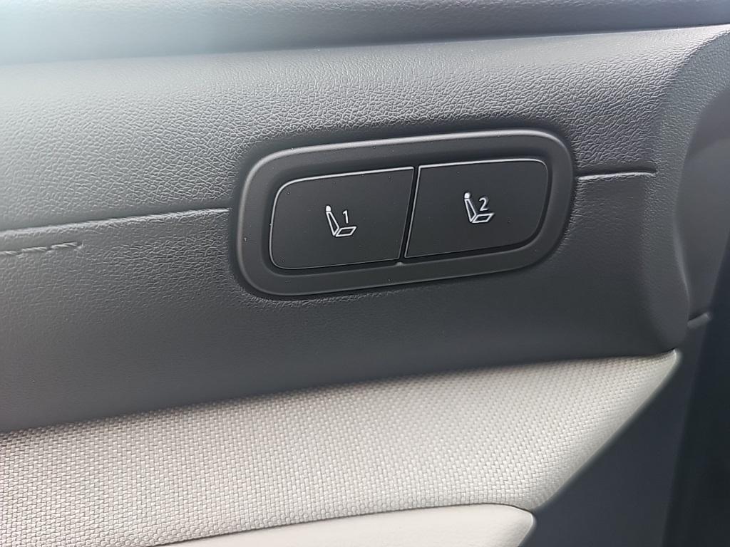 2025 Hyundai Tucson Limited photo 11