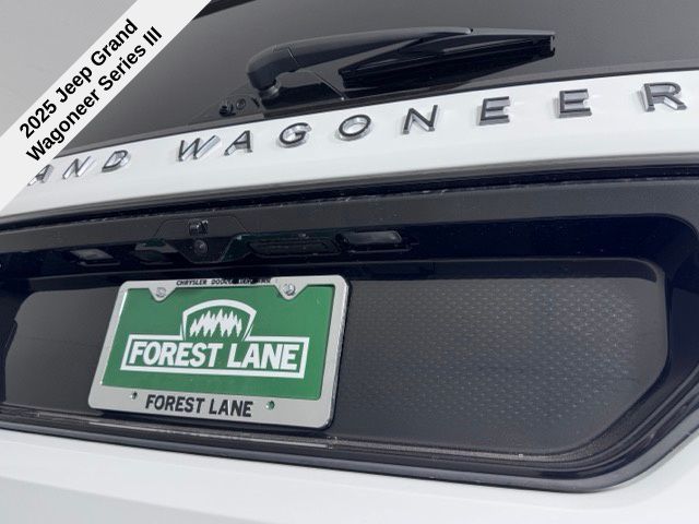 2025 Jeep Grand Wagoneer III photo 37