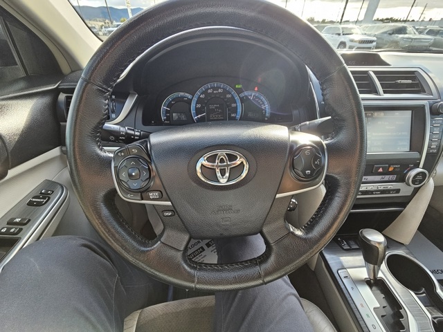 2012 Toyota Camry Hybrid XLE photo 10