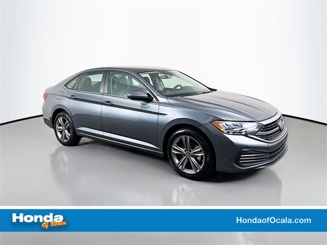 2024 Volkswagen Jetta SE's photo