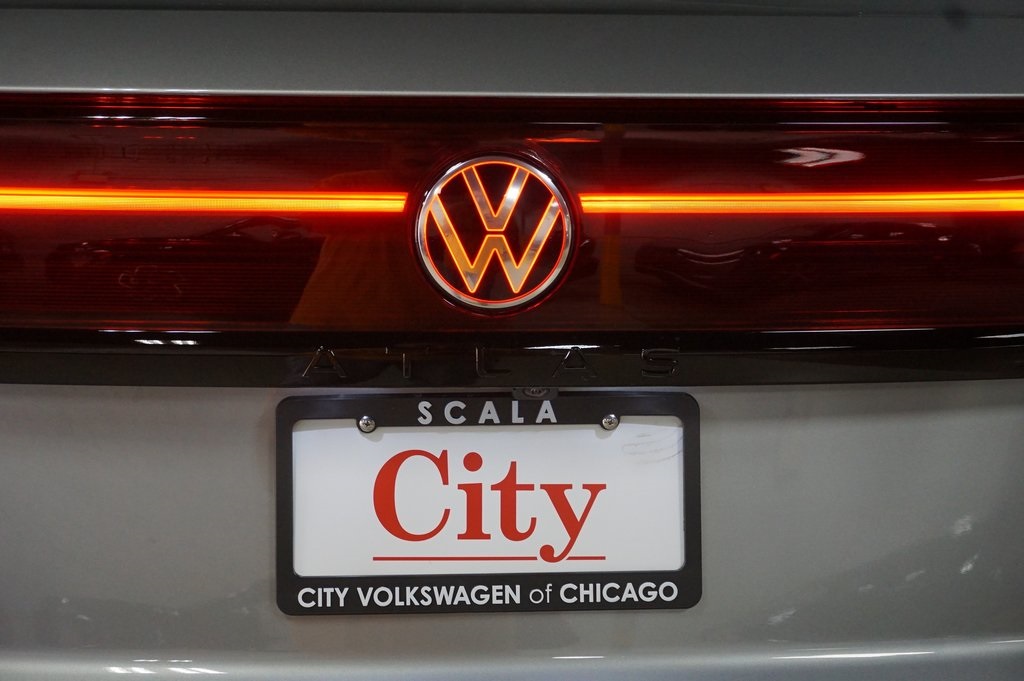 2026 Volkswagen Atlas Cross Sport SEL R-Line photo 37