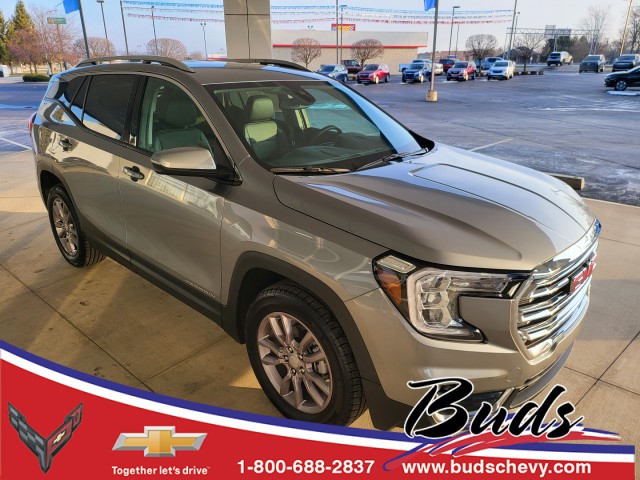 2024 GMC Terrain SLT's photo