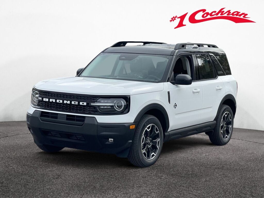 2025 Ford Bronco Sport Outer Banks photo 3