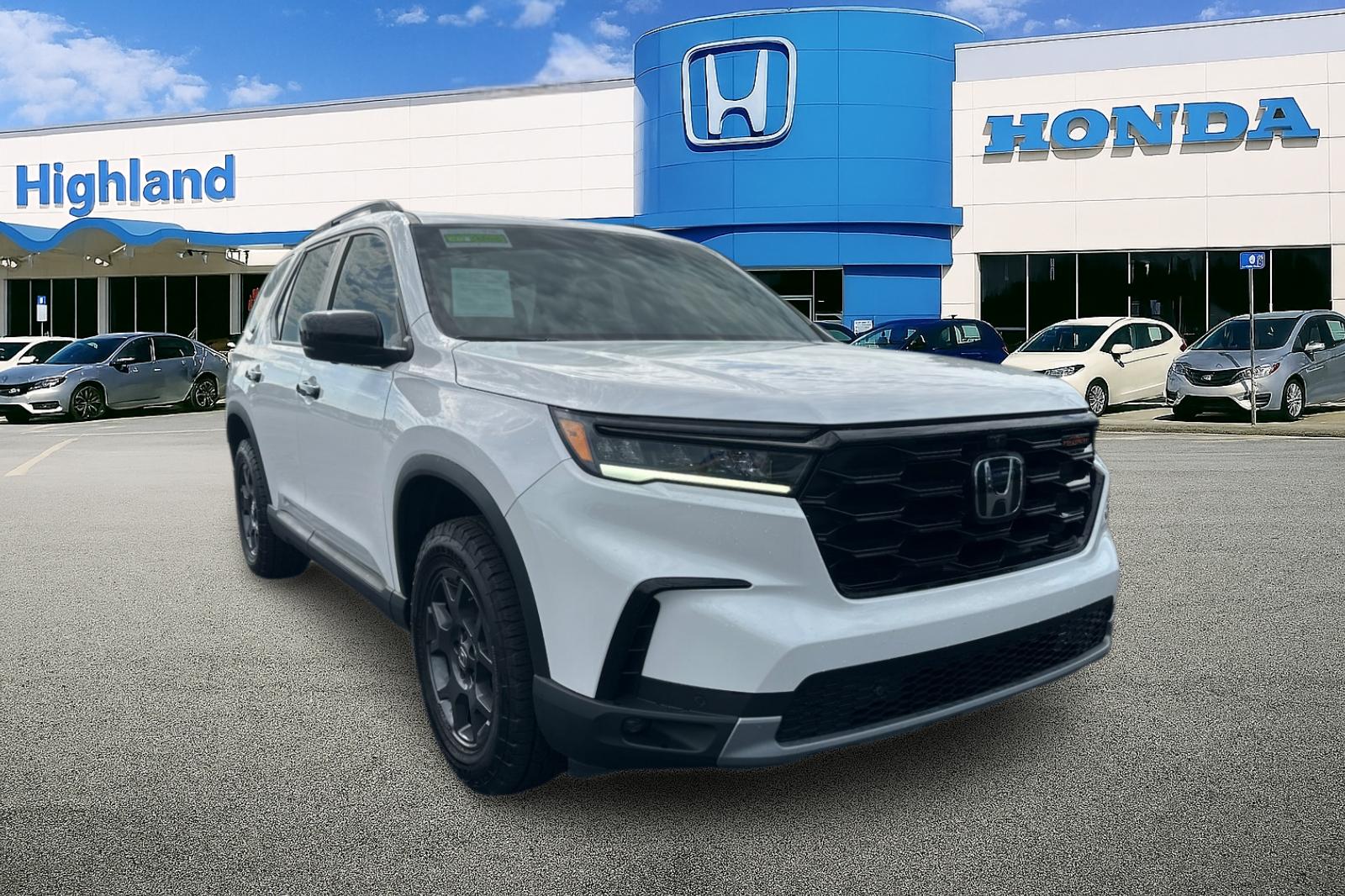 2023 Honda Pilot TrailSport photo 6