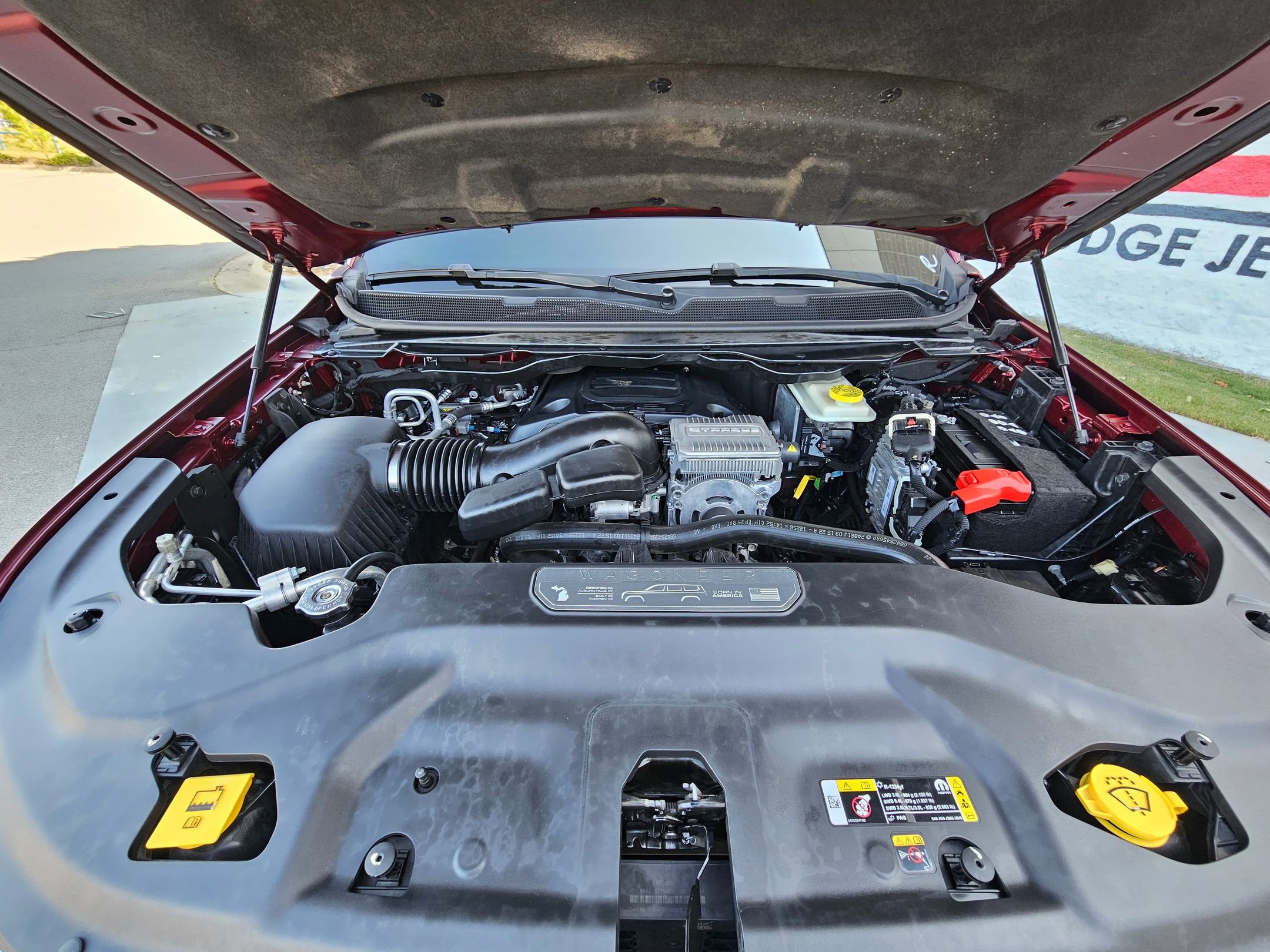 2023 Jeep Wagoneer Base photo 30