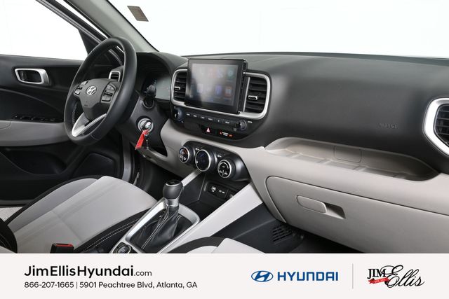 2023 Hyundai Venue SEL photo 17