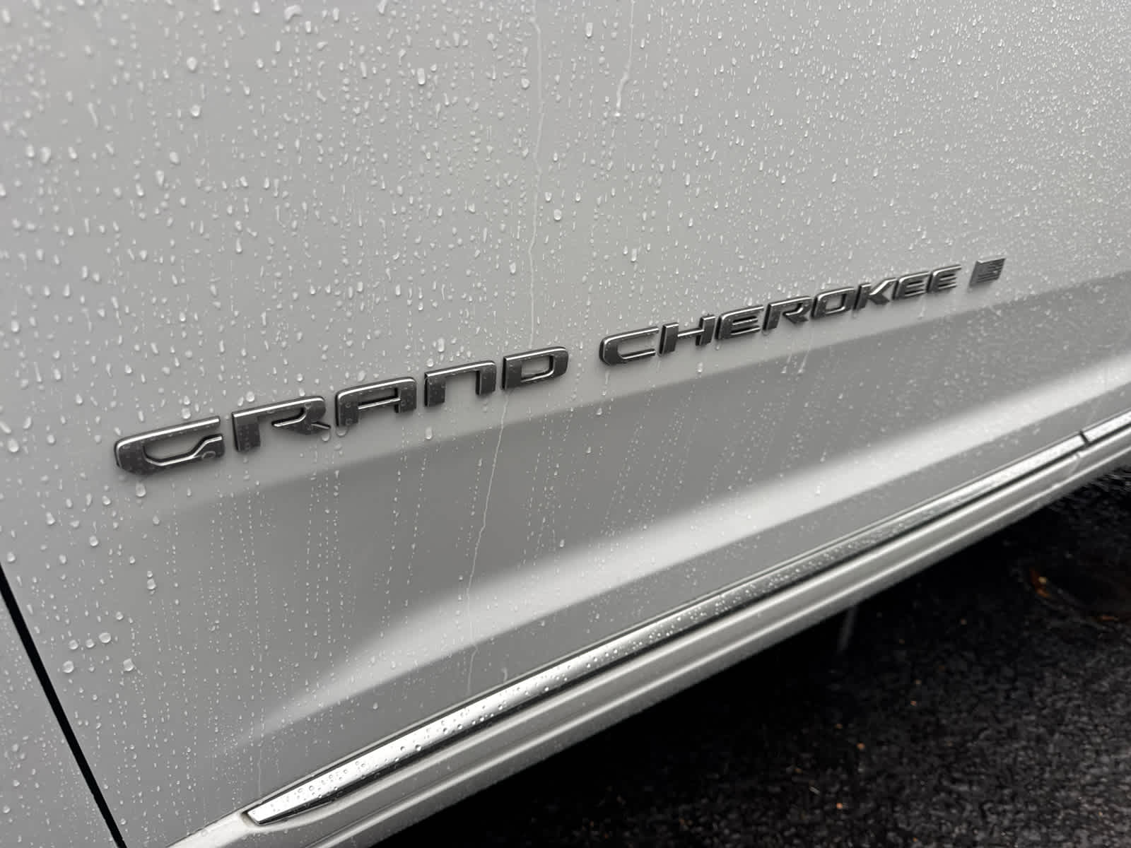 2024 Jeep Grand Cherokee Summit photo 10